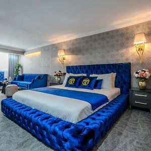 Standard Suite